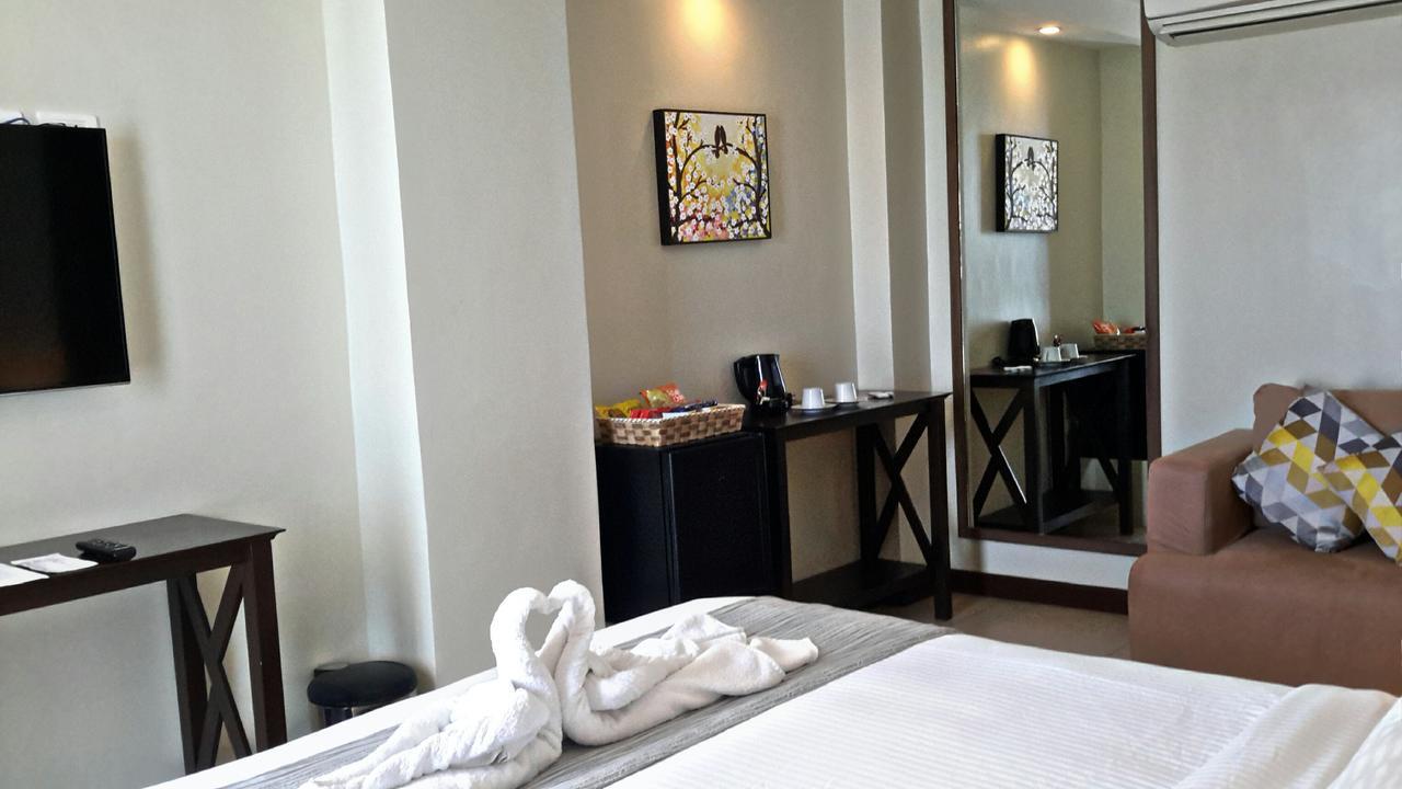 Belian Hotel Тагбиларан Сити Екстериор снимка