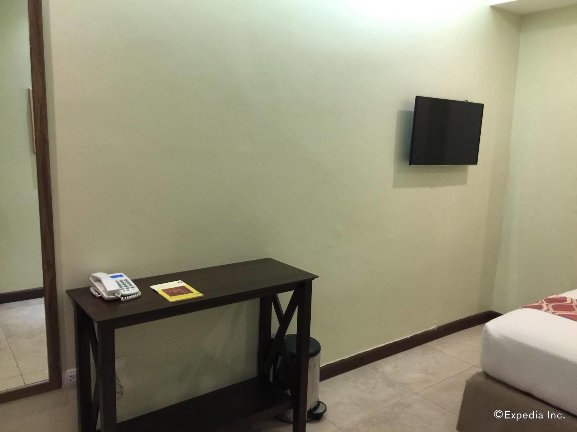 Belian Hotel Тагбиларан Сити Екстериор снимка
