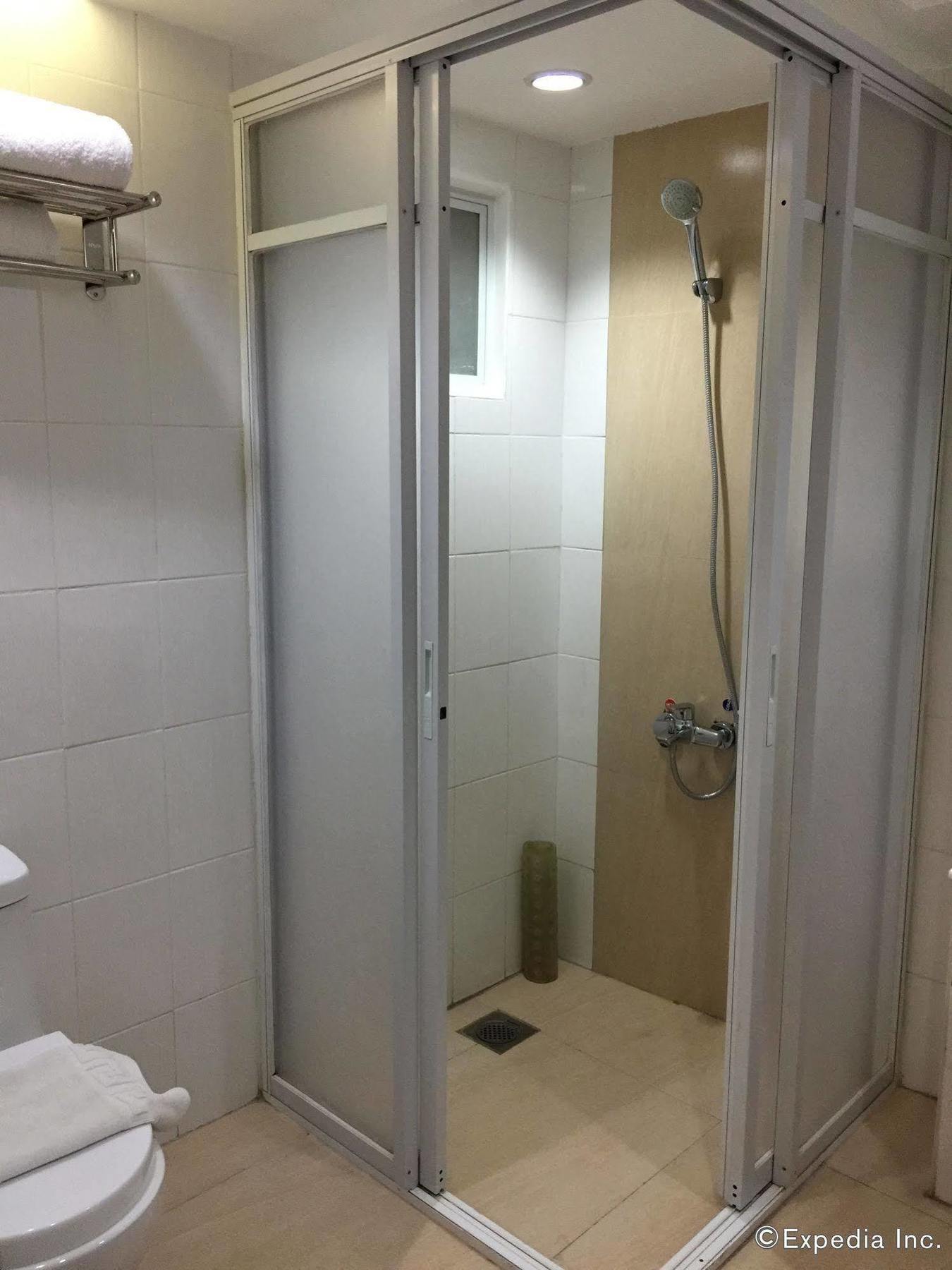Belian Hotel Тагбиларан Сити Екстериор снимка