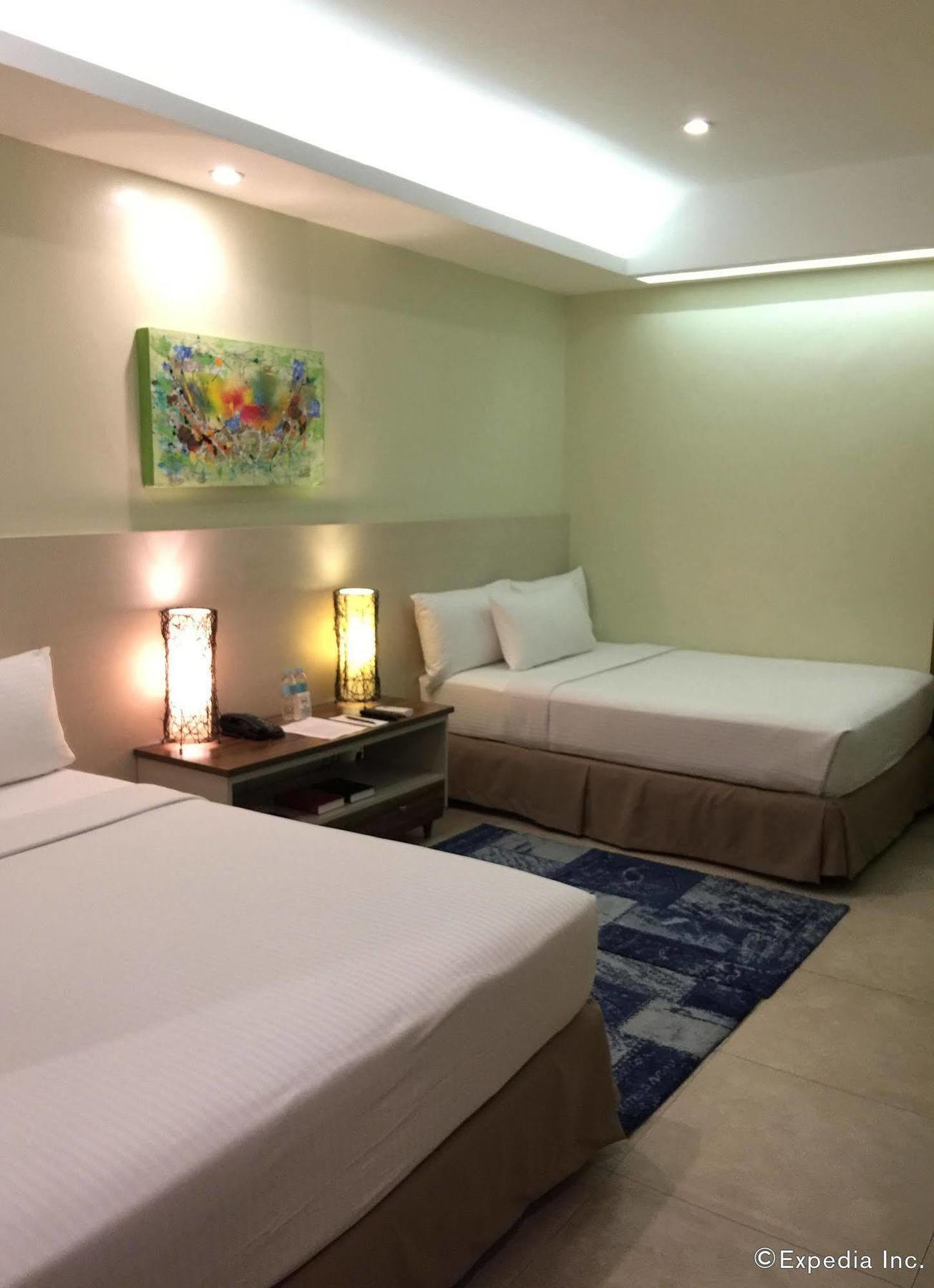 Belian Hotel Тагбиларан Сити Екстериор снимка