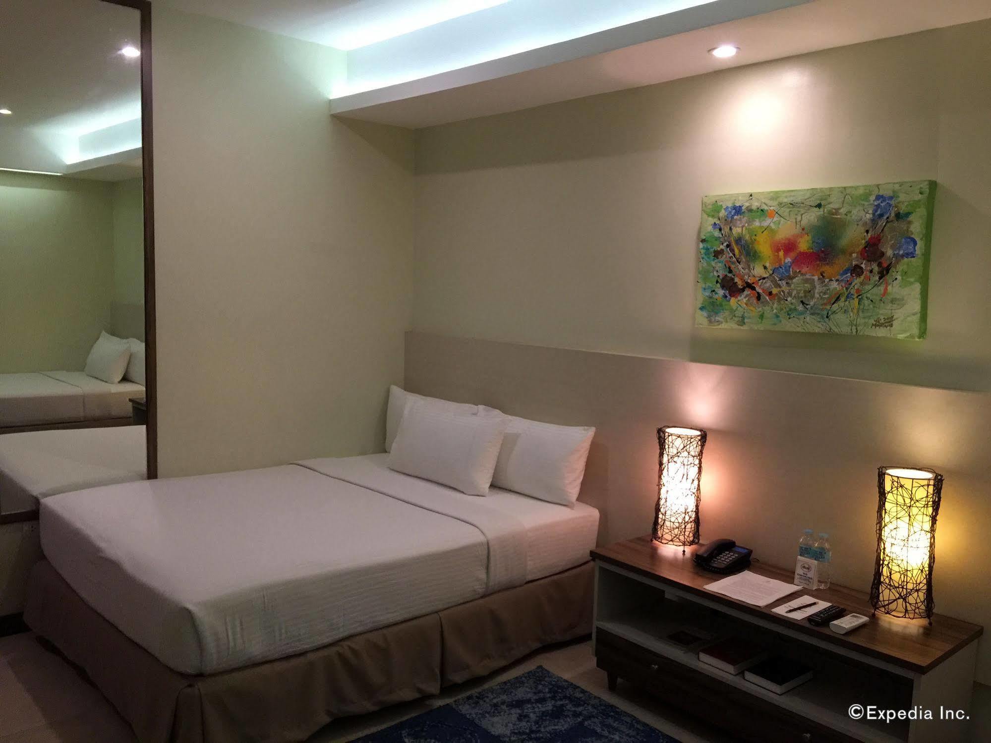 Belian Hotel Тагбиларан Сити Екстериор снимка