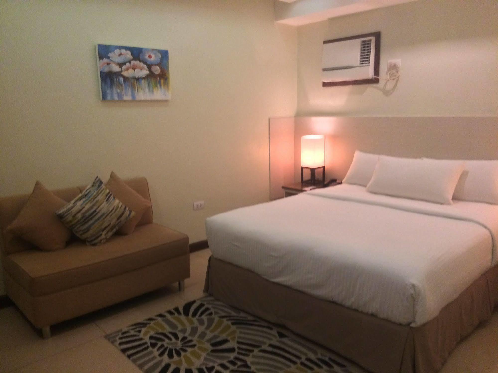 Belian Hotel Тагбиларан Сити Екстериор снимка