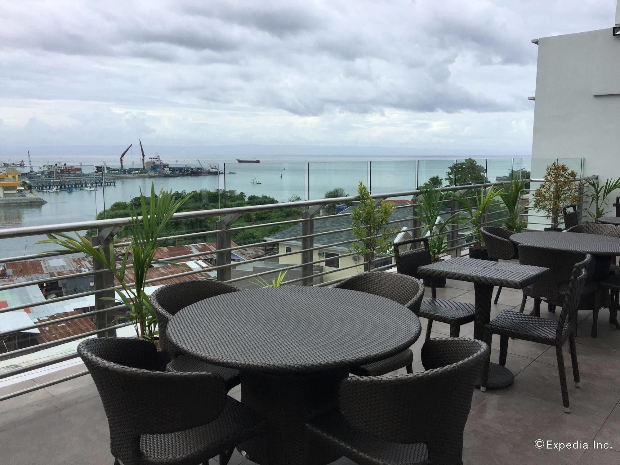 Belian Hotel Тагбиларан Сити Екстериор снимка